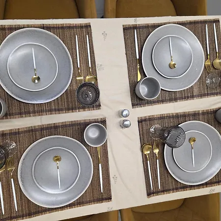 Neu 2025 Emila Romana Boutique- Modernes Luxury Living *