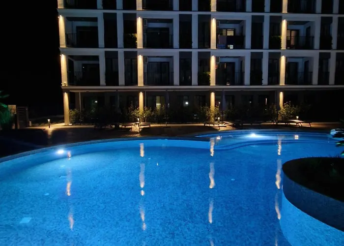 Neu 2025 Emila Romana Boutique- Modernes Luxury Living *