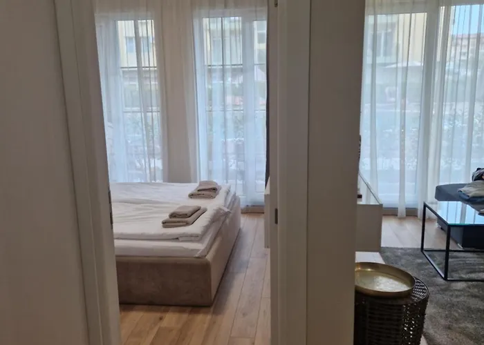 Neu 2025 Emila Romana Boutique- Modernes Luxury Living